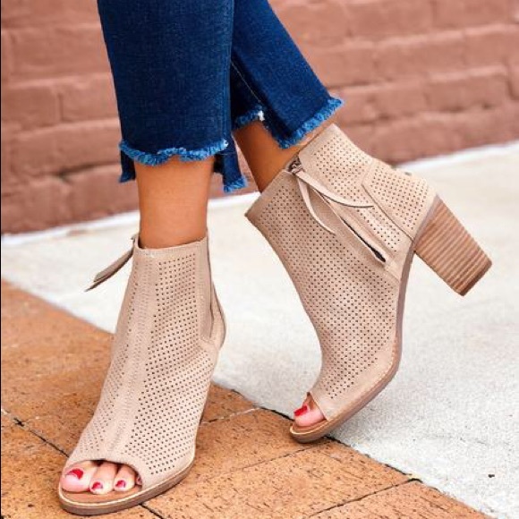 toms perforated booties